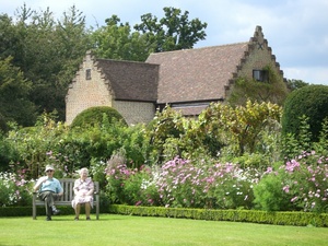 CheniesManorHouse_03.jpg