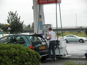 Petrol_01.JPG