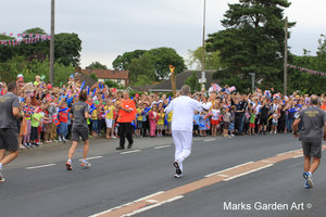 Olympic_torch2012_06.JPG