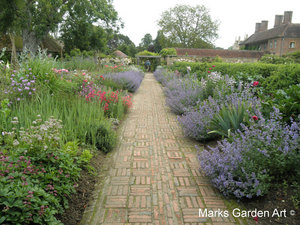 BarringtonCourt2012_02.jpg