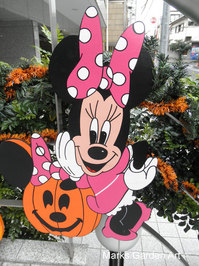 HalloweenDisplay2012_01.jpg