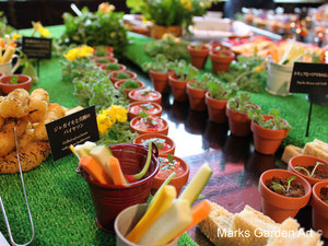 Ground-Opening_Party_201307_02.JPG