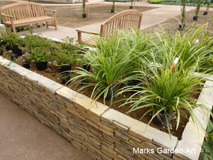 Rehabilitation-therapy-Garden_201510_06.jpg