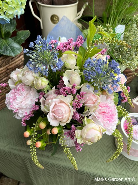2023-04_Info_Shop_cutflower_02.jpg